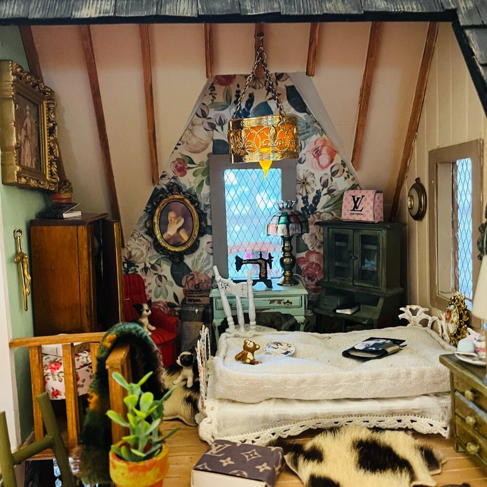 1 of 3 doll house RENO - Picture 4 of 17
